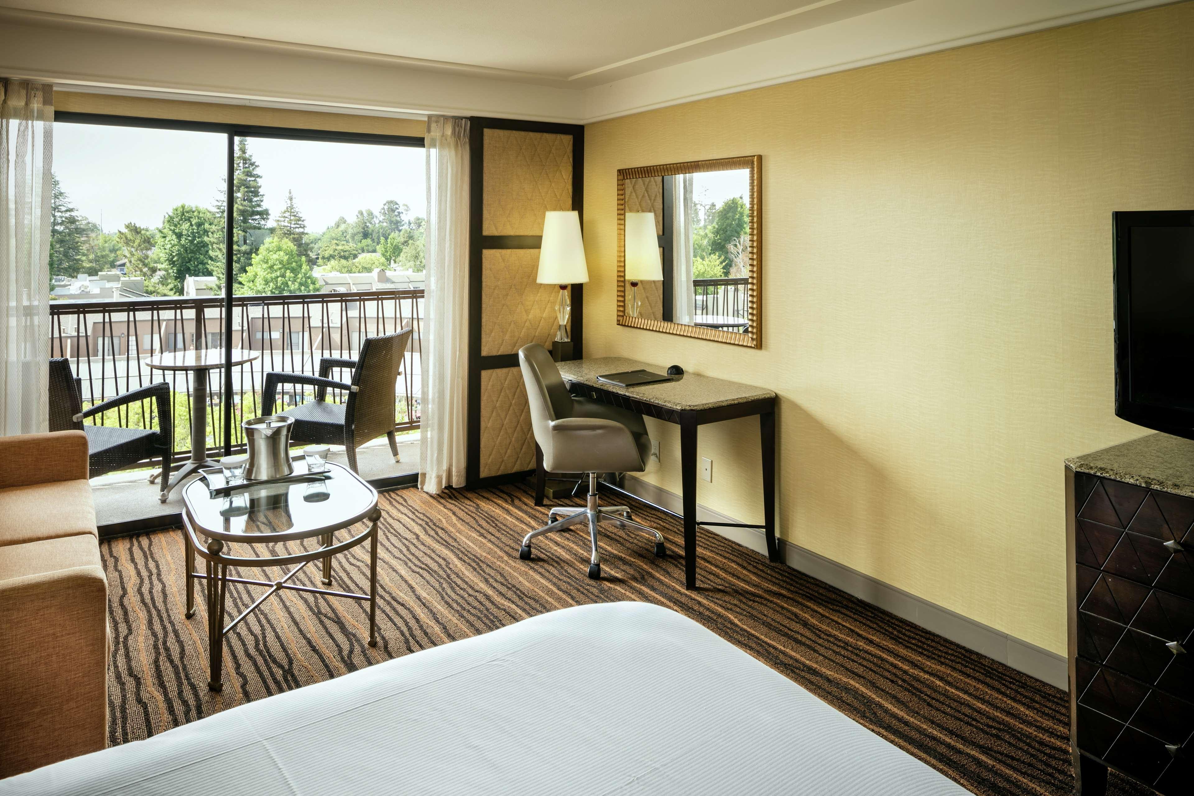 Hilton Stockton Hotel Екстериор снимка