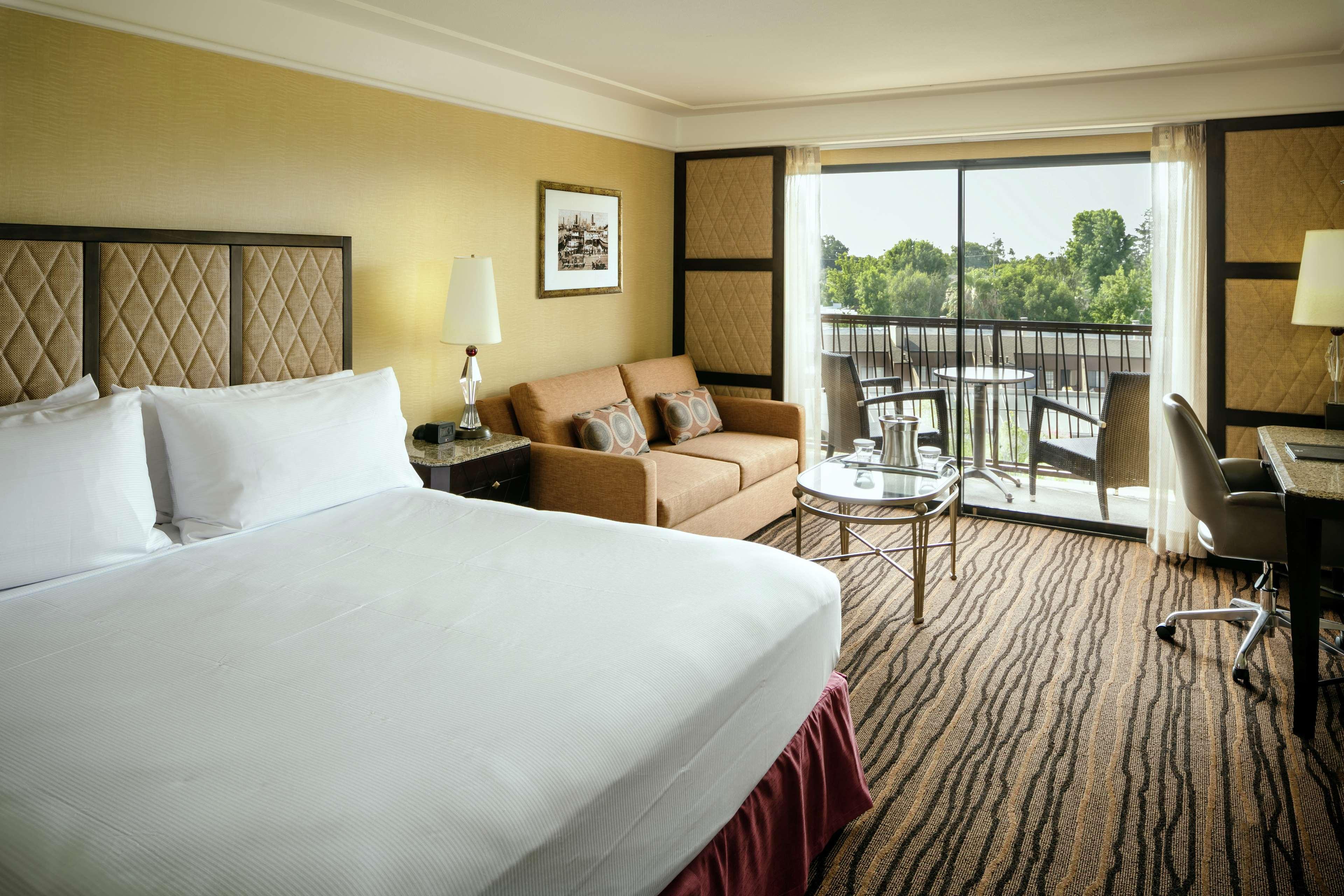 Hilton Stockton Hotel Екстериор снимка