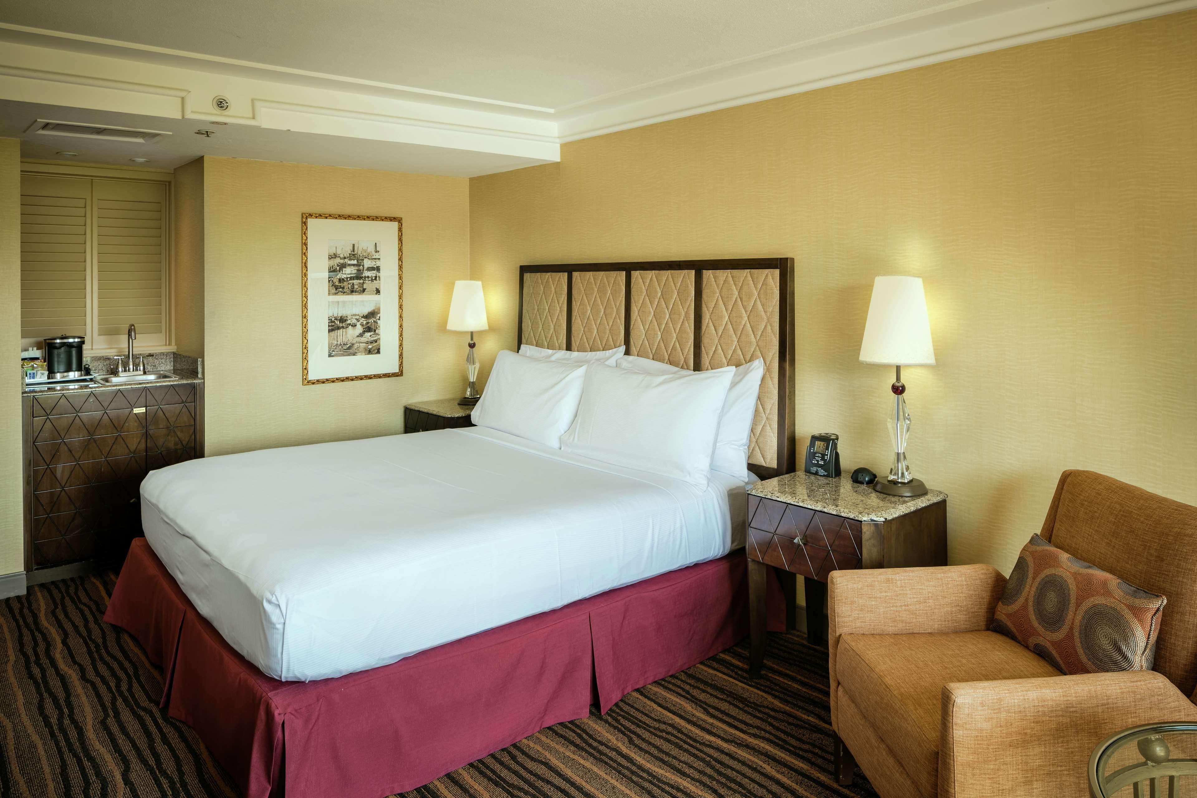 Hilton Stockton Hotel Екстериор снимка