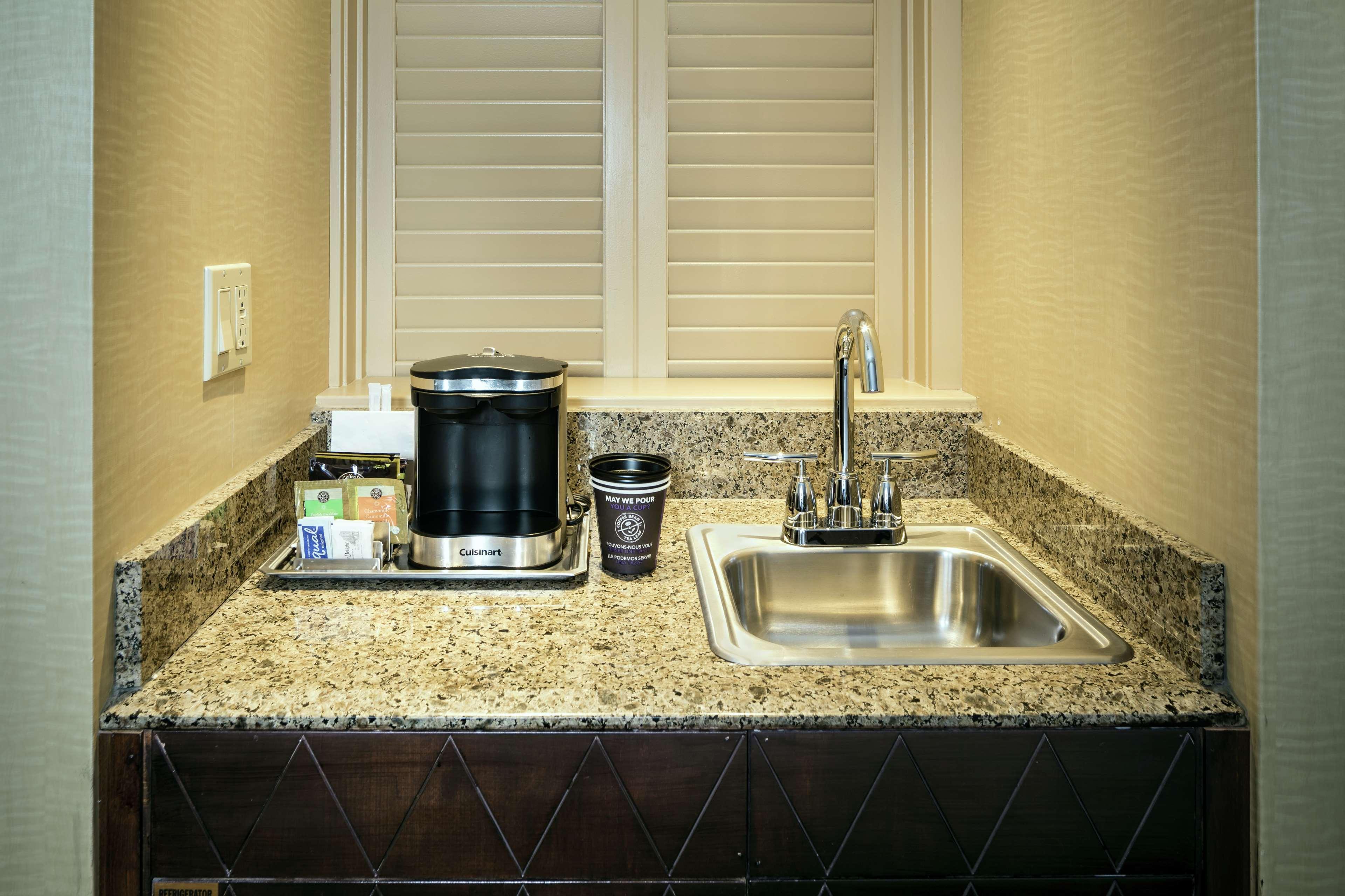 Hilton Stockton Hotel Екстериор снимка