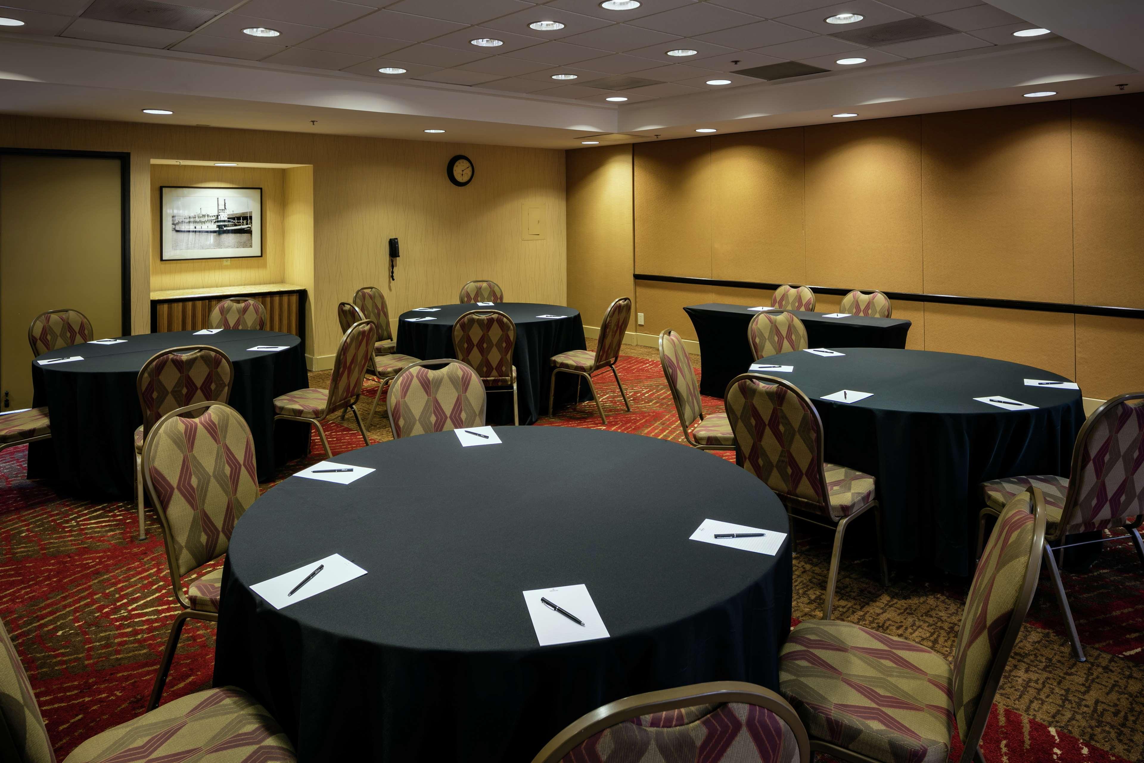 Hilton Stockton Hotel Екстериор снимка