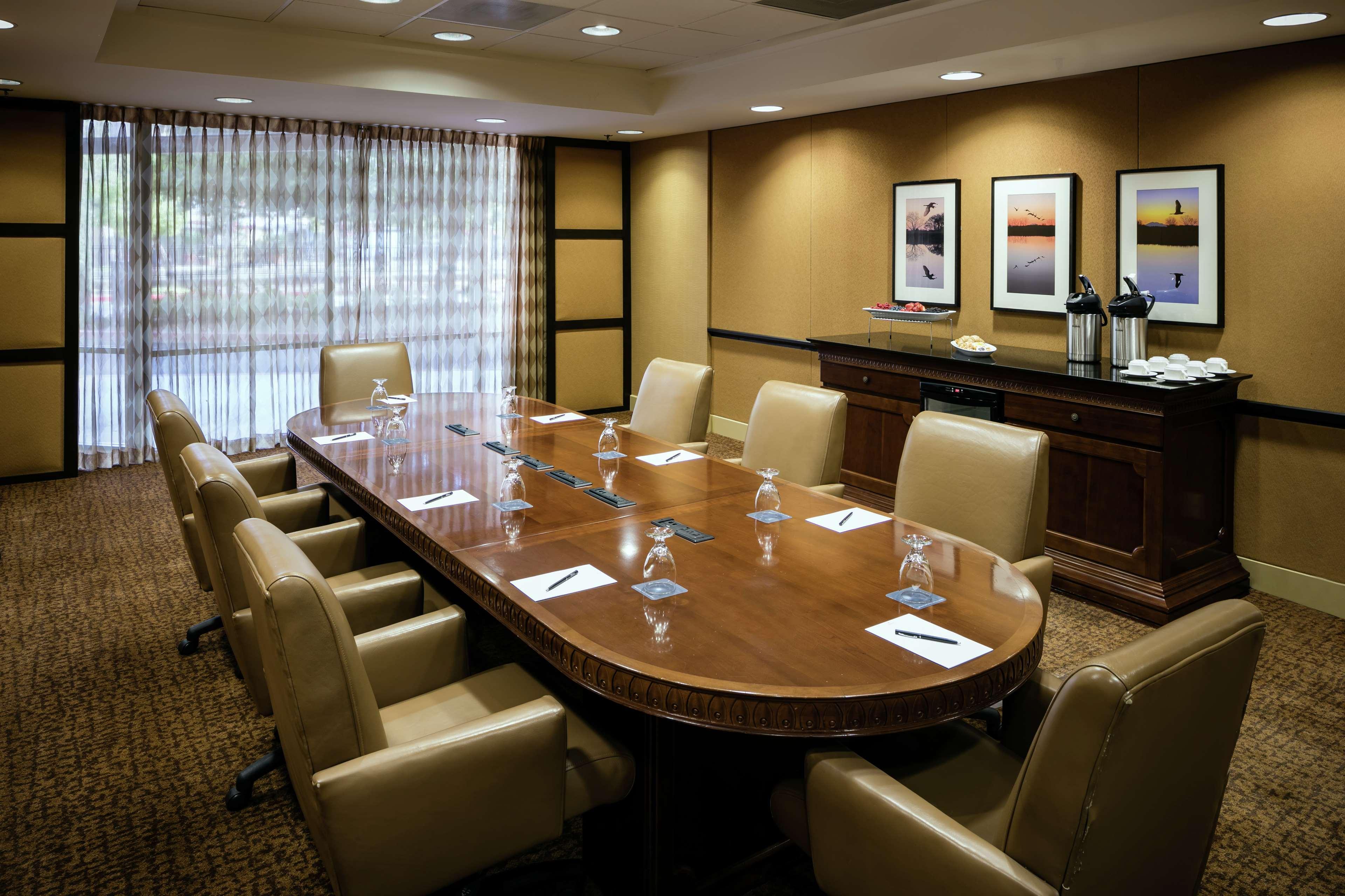 Hilton Stockton Hotel Екстериор снимка