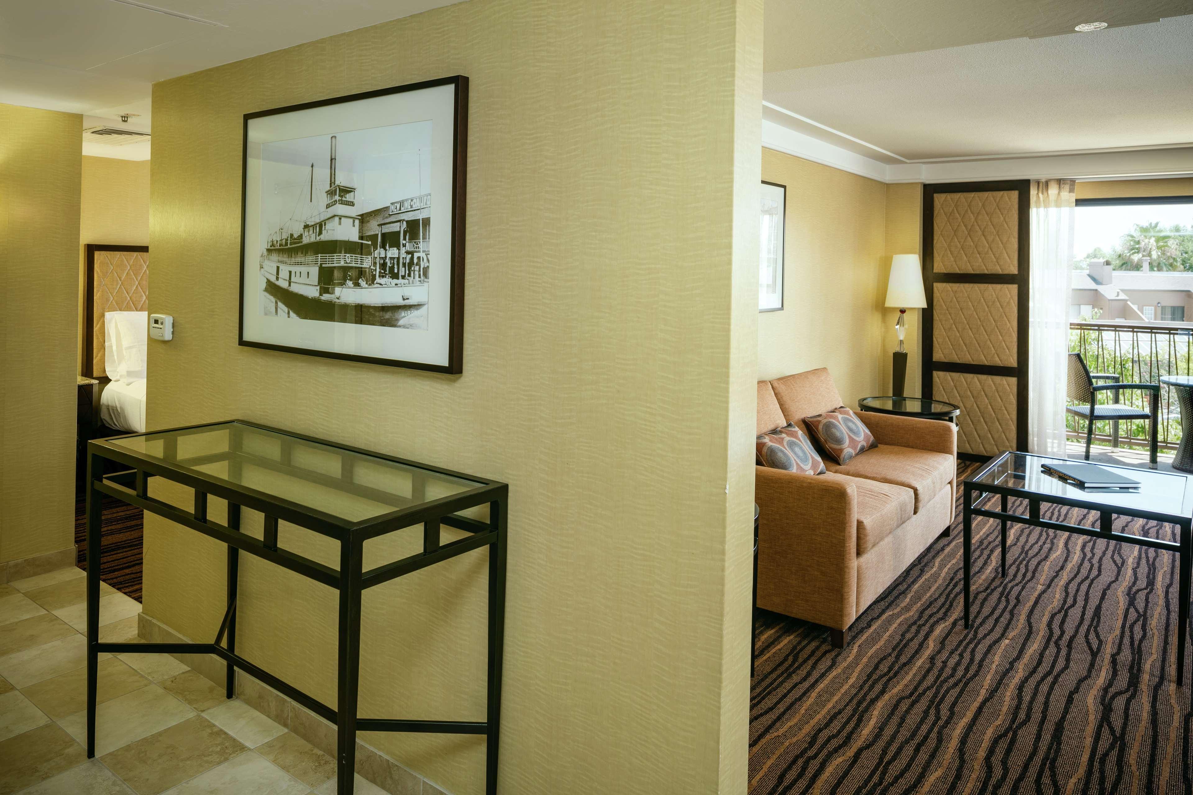 Hilton Stockton Hotel Екстериор снимка
