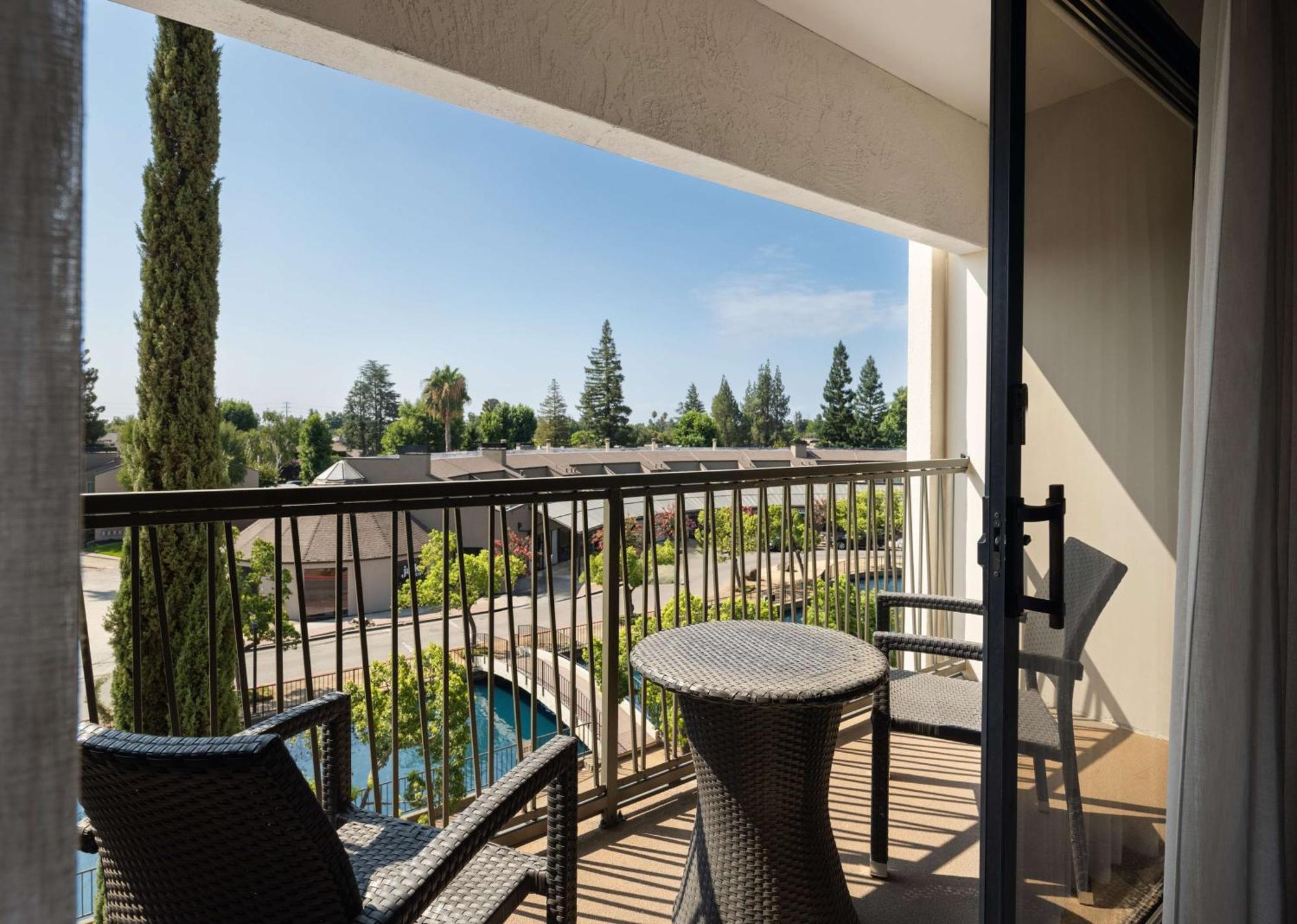 Hilton Stockton Hotel Екстериор снимка
