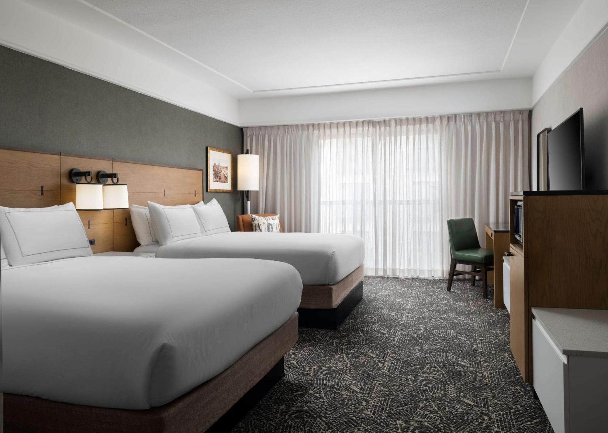 Hilton Stockton Hotel Екстериор снимка